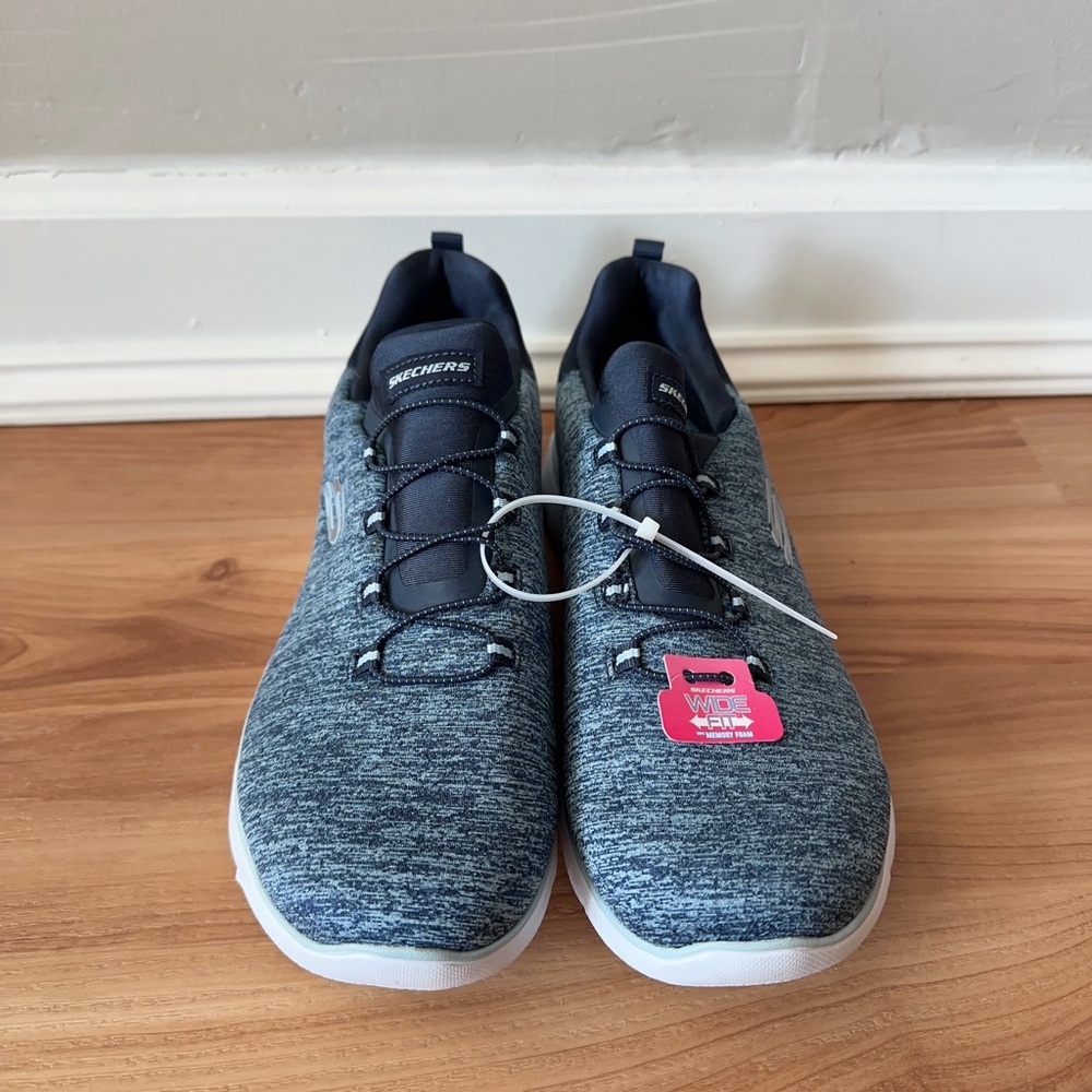 NWT Skechers Summits -Quick Getaway - Picture 4 of 6